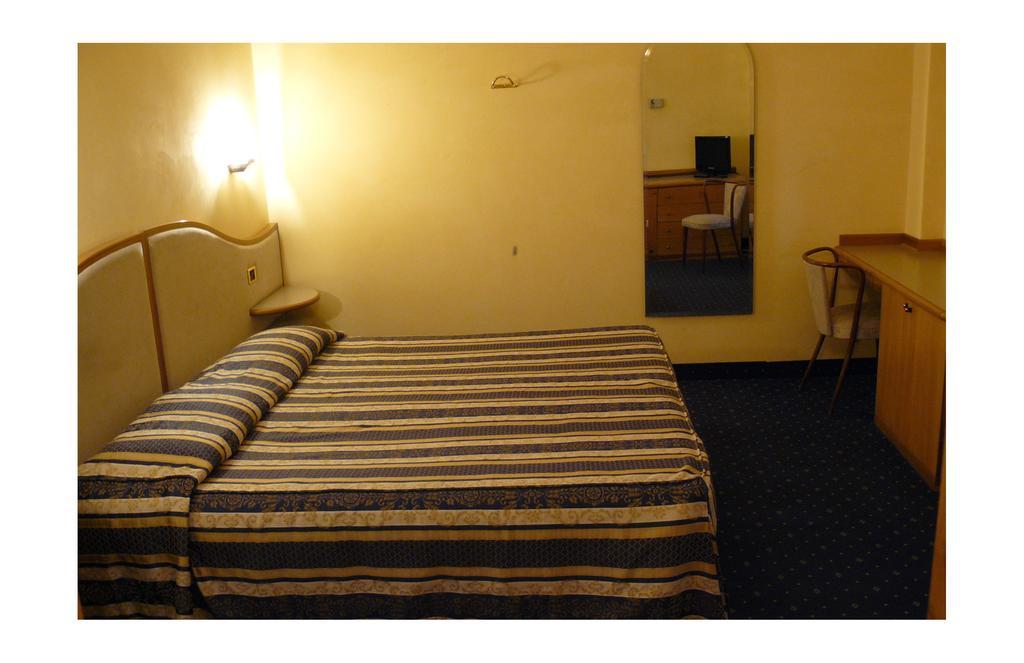 Boario Terme Albergo Milano חדר תמונה