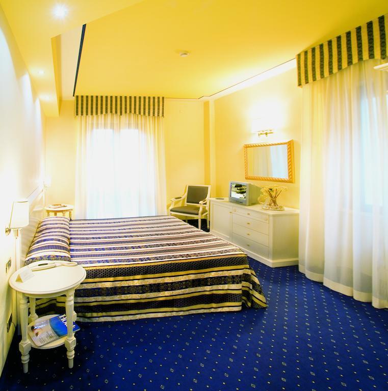 Boario Terme Albergo Milano חדר תמונה