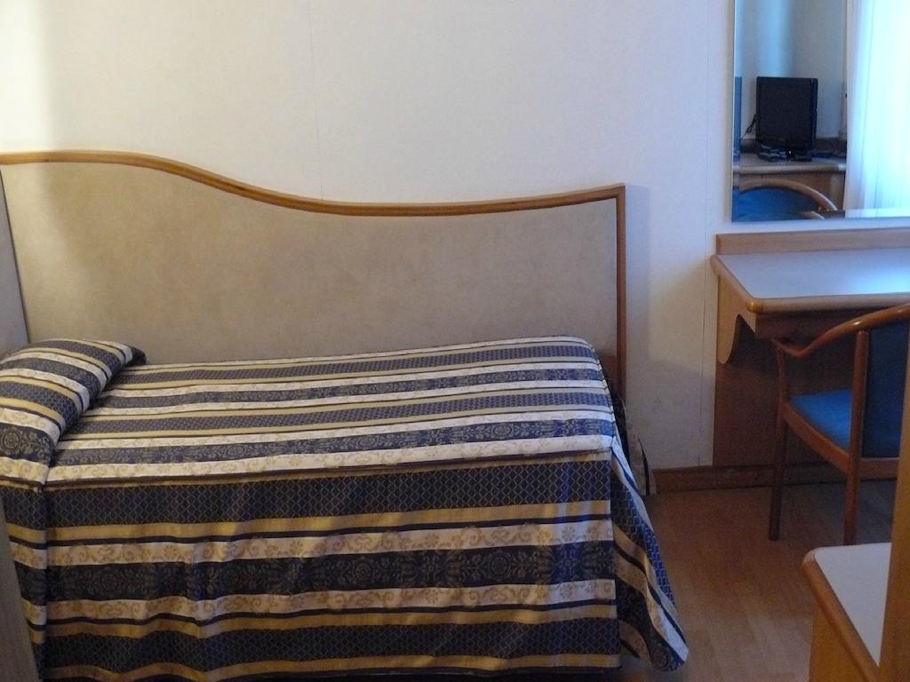 Boario Terme Albergo Milano חדר תמונה