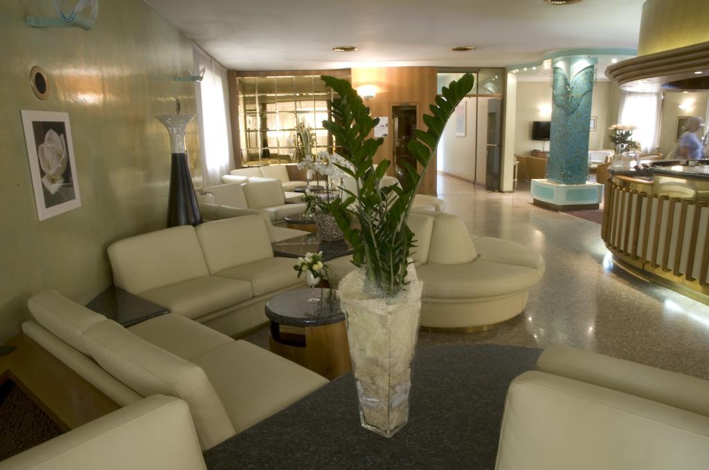 Boario Terme Albergo Milano מראה חיצוני תמונה